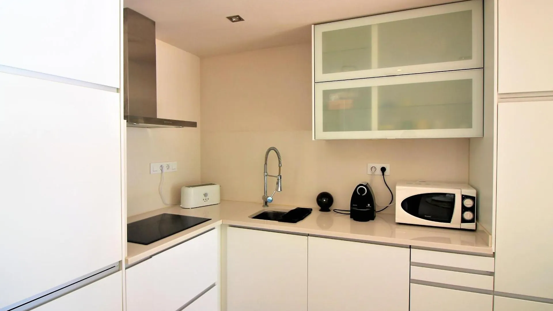 Apartamento Tranquilo En Rosas Con Piscina, Parking Y Cerca De La Playa De La Rubina - Es-258-86