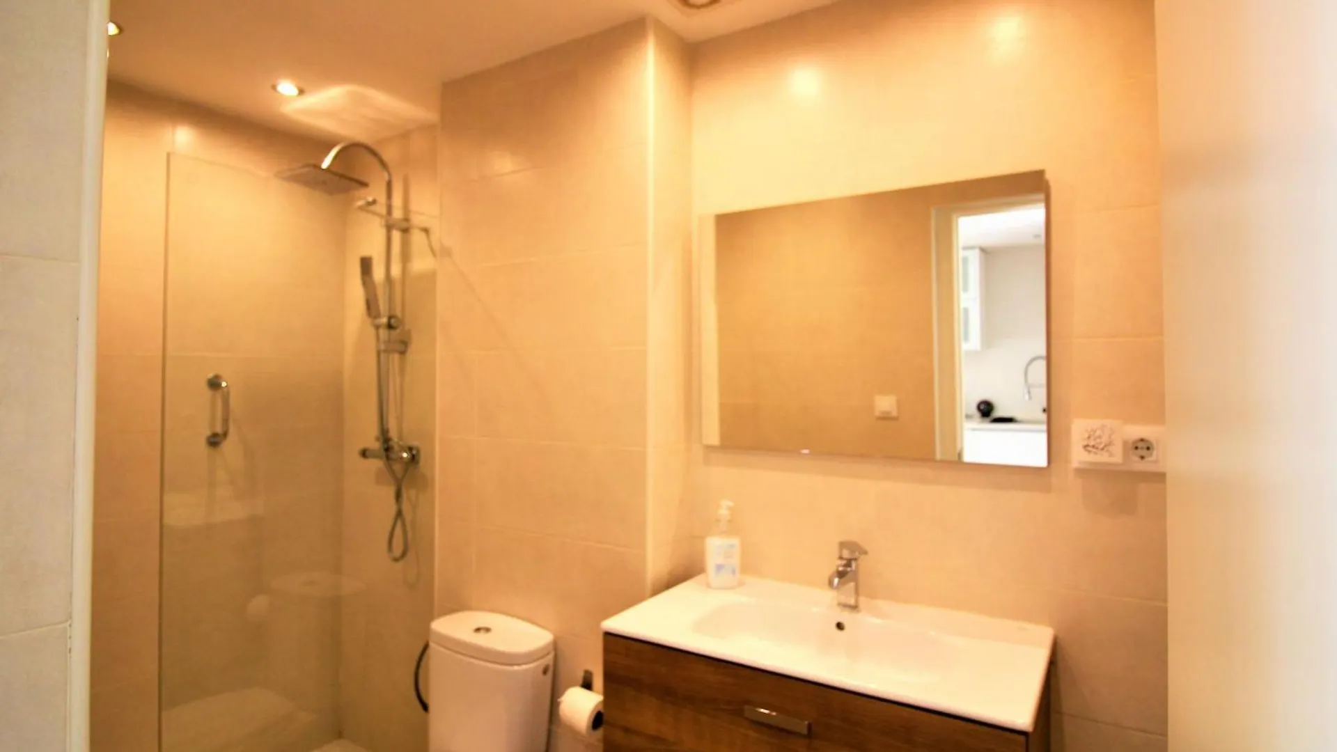Apartamento Tranquilo En Rosas Con Piscina, Parking Y Cerca De La Playa De La Rubina - Es-258-86 0*, Roses Spain