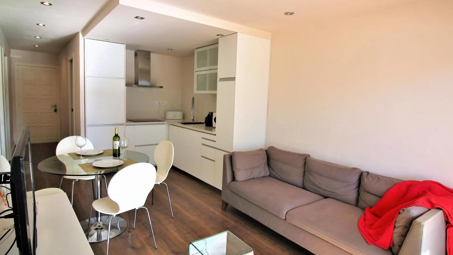 Apartamento Tranquilo En Rosas Con Piscina, Parking Y Cerca De La Playa De La Rubina - Es-258-86 Spain