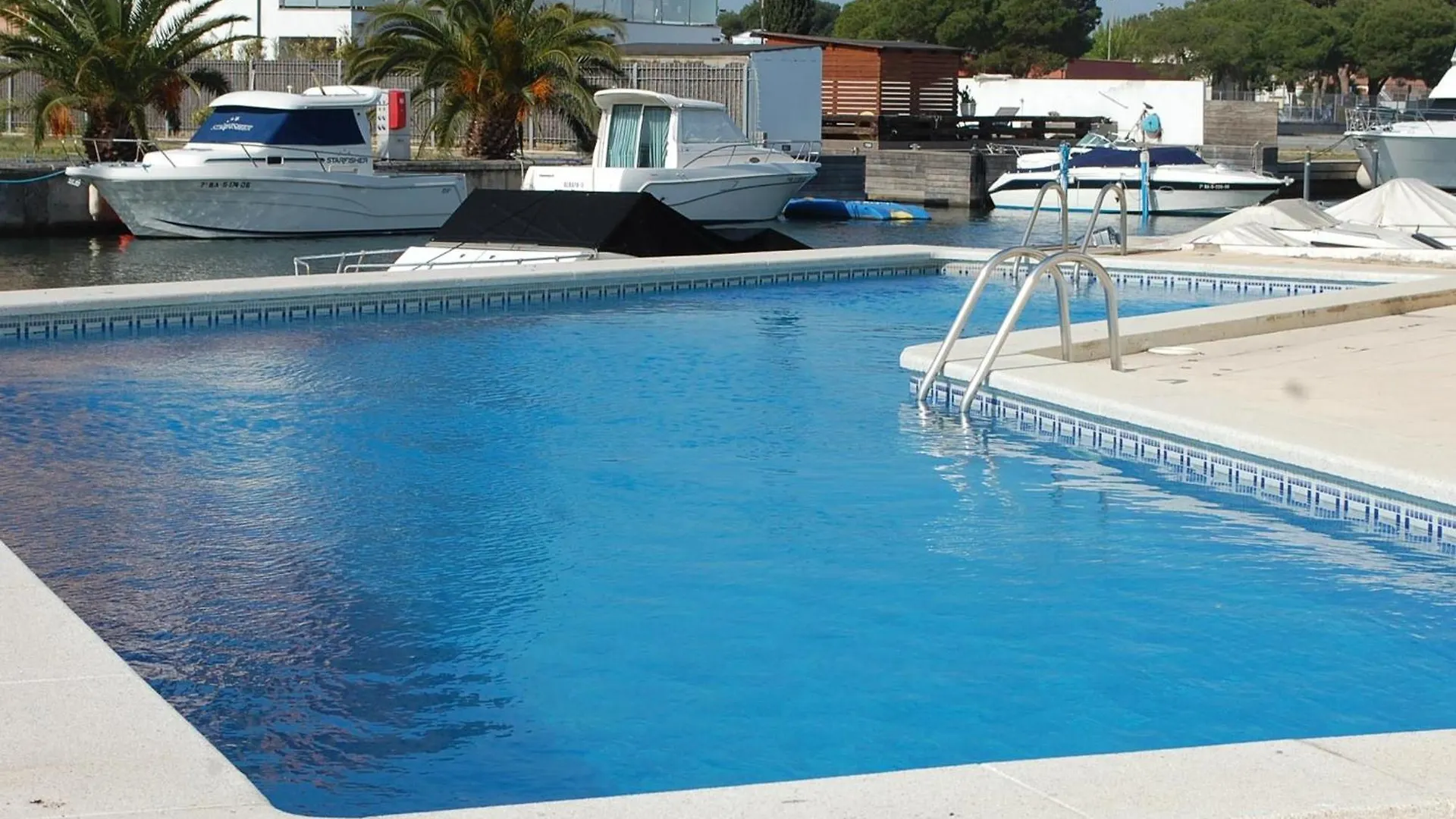 Apartment Apartamento Tranquilo En Rosas Con Piscina, Parking Y Cerca De La Playa De La Rubina - Es-258-86